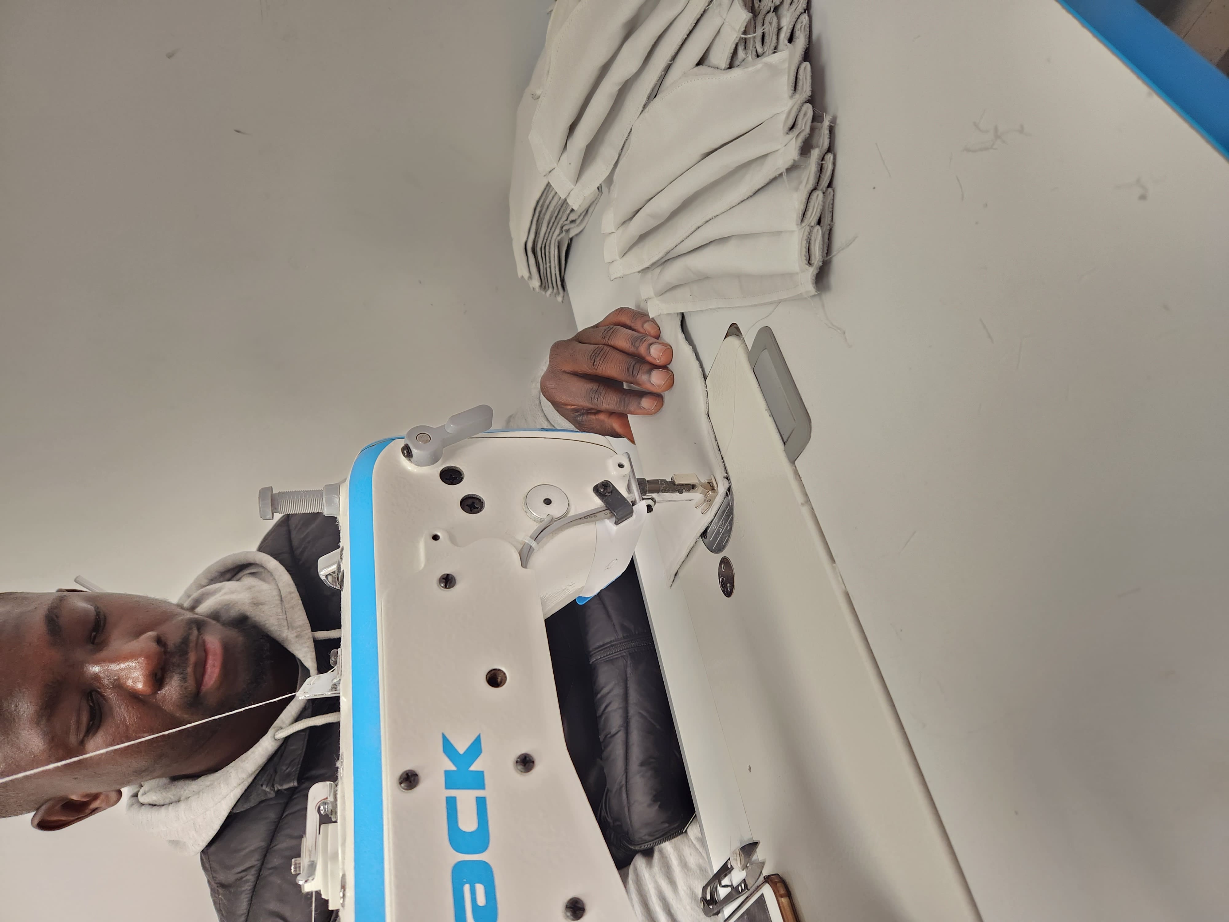 Photo 2 vêtement médical marseille