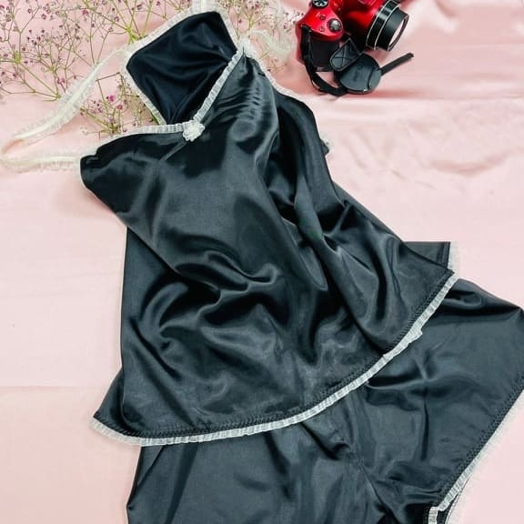 Photo de la catégorie lingerie en noire